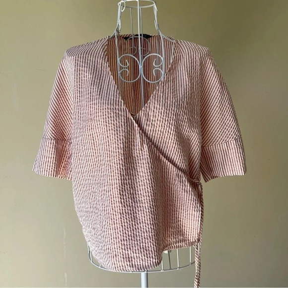 Zara stripe set top and cover set 2 pieces attached v neck size XS shiny - Picture 1 of 7